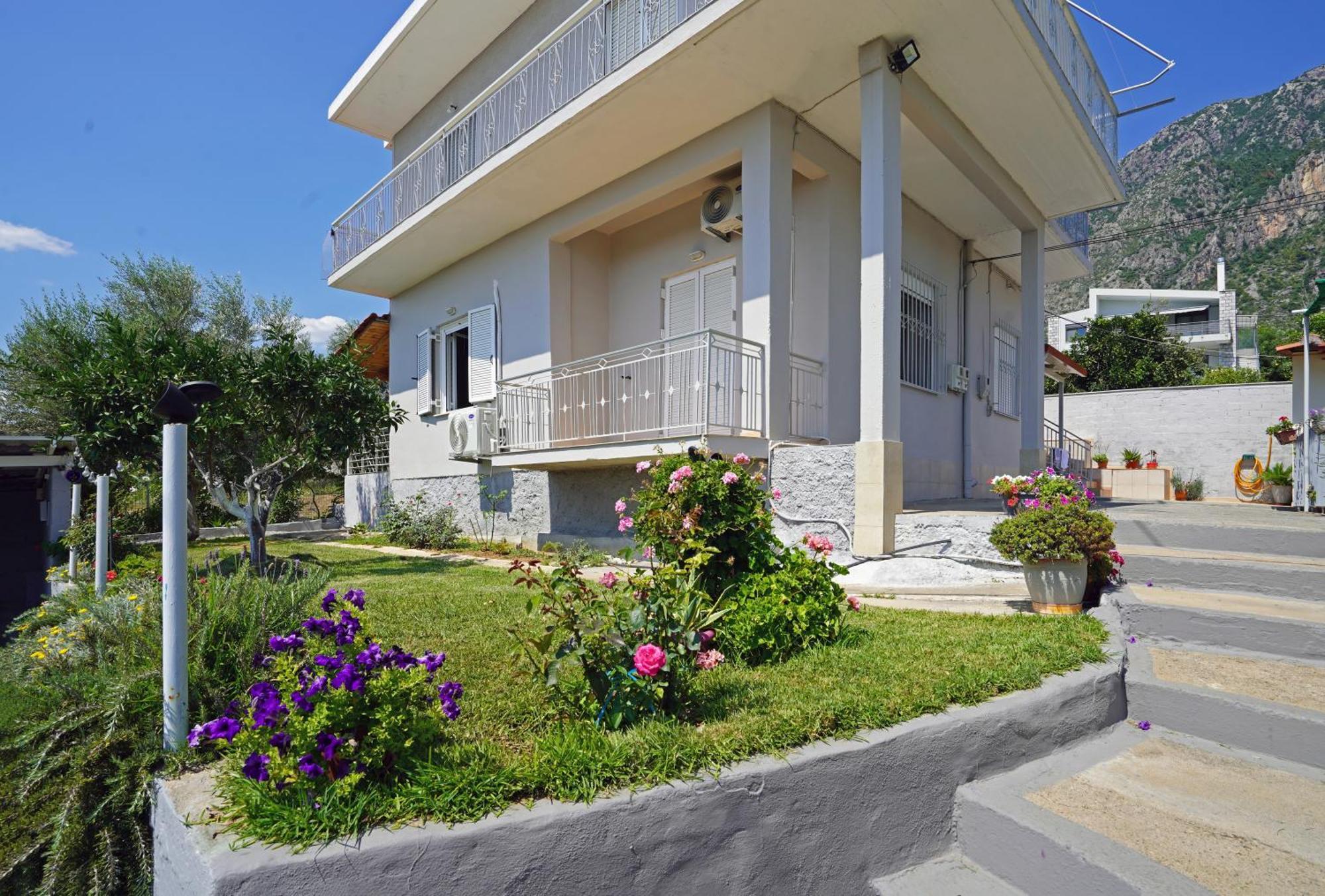 Kalimera Suite Каламата Екстериор снимка